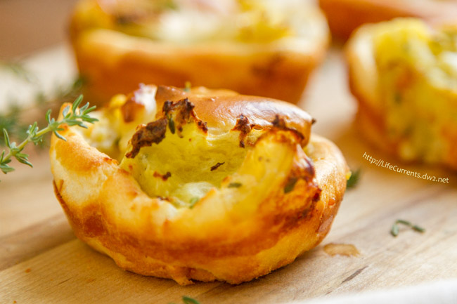 Savory Mashed Potato Puffs - Baked breads stuffed with thyme mashed potatoes are a great side dish and a fiun way to use leftover mashed potatoes 